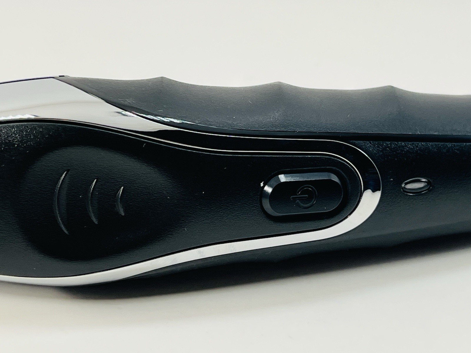 WAHL Aqua Blade 9899-100 Wet/Dry Beard Trimmer Lithium Ion Grooming Kit