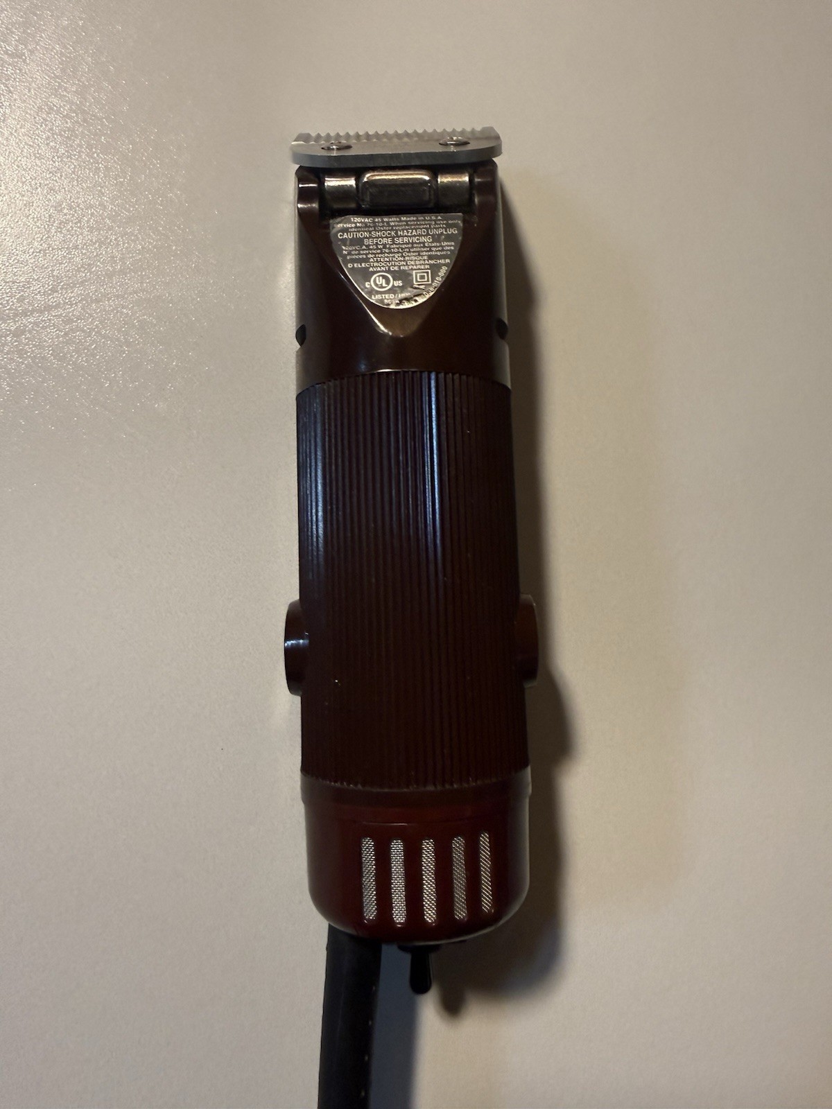 Oster Classic 76 Professional barber clipper