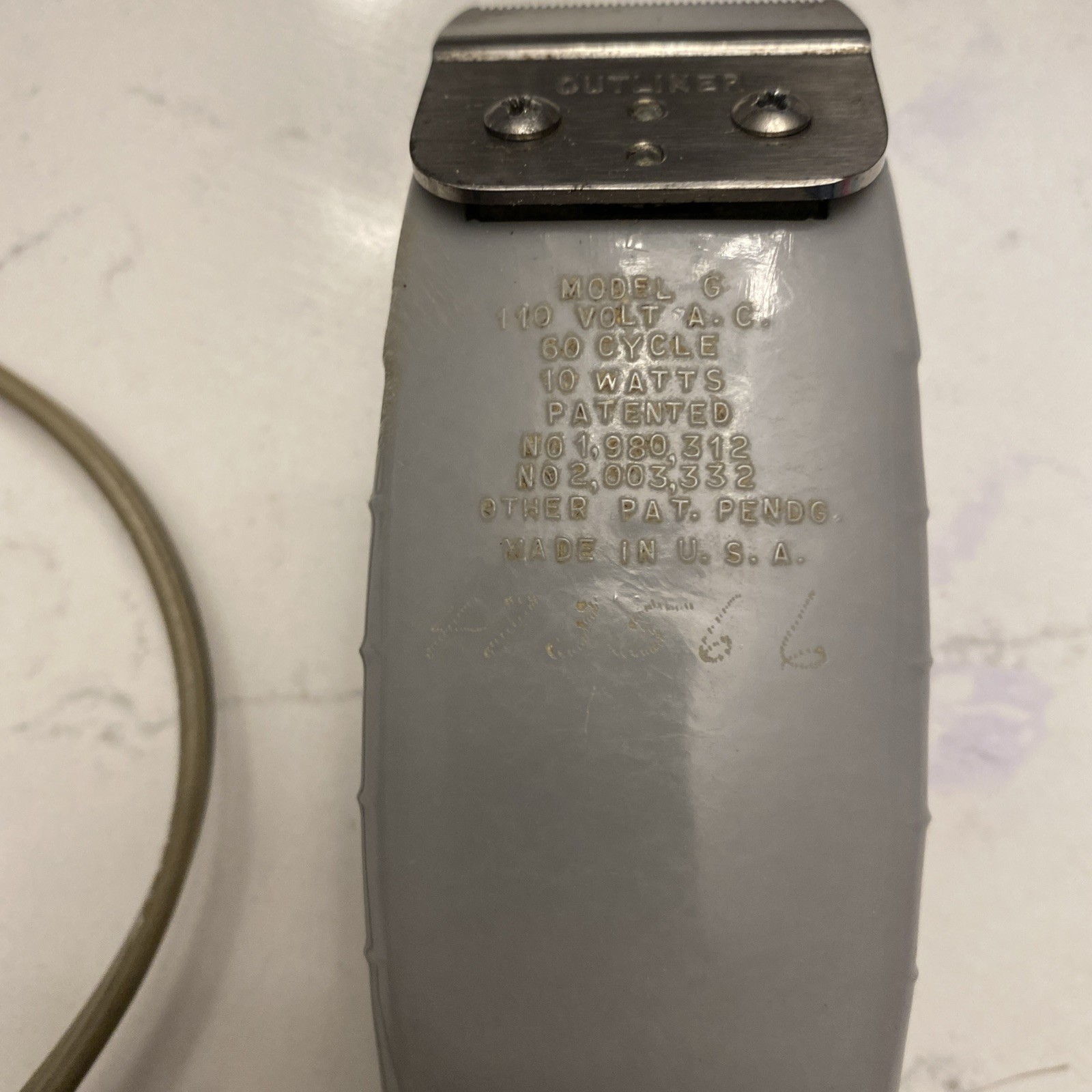 Andis Model G, Outliner II (2) Corded Hair Trimmer 110V AC 60 Cycle 10 W