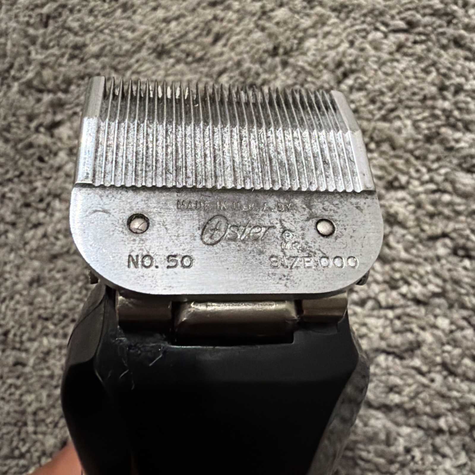 OSTER MODEL 10 PROGIENIC HEAVY DUTY ELECTRIC BARBER HAIR CLIPPER W/CLIPS WORKS