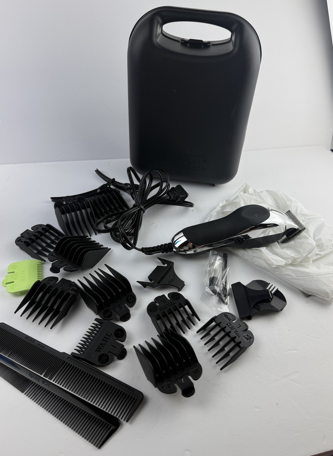WAHL MC3 Black/Silver CLIPPERS with Size Guards Brush and Hard Plastic Case EUC
