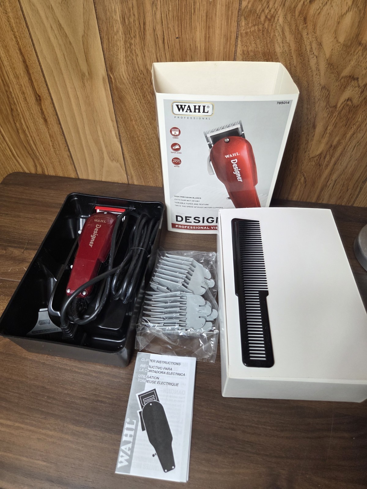 WAHL Designer Professional Vibrator Clipper Model 8355-400 RED Open Box