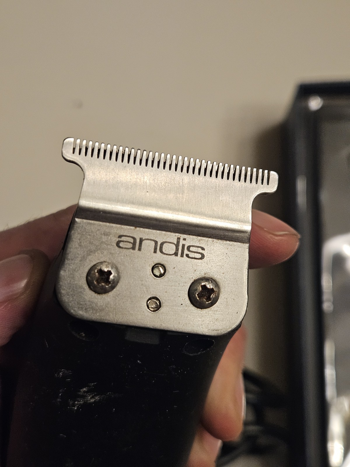ANDIS Pivot Pro Professional Clippers Corded + T-Blade Close Cut Hair Trimmer