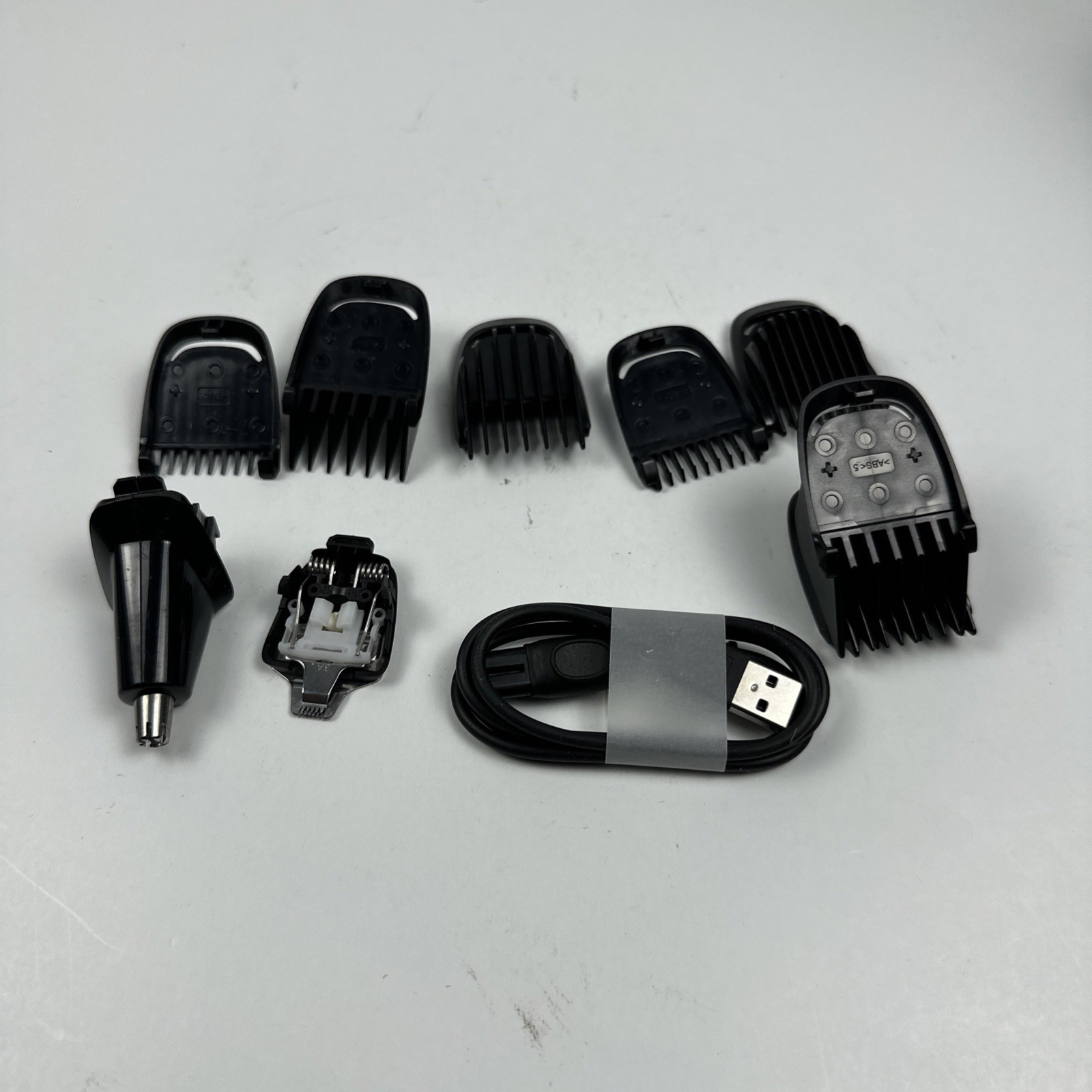 Philips Norelco All-In-One 3000 Series 13-in-1 Beard & Hair Trimmer MG3939/50