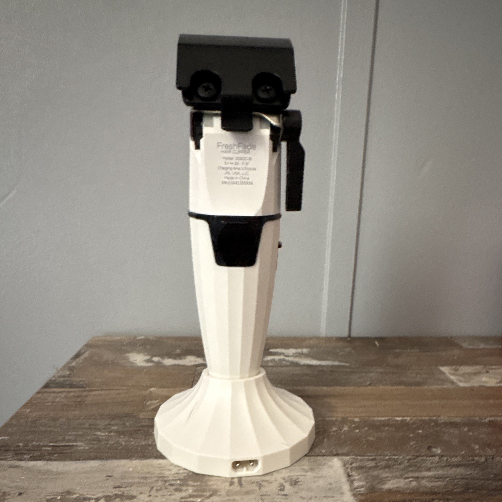 JRL FreshFade 2020C Cordless Rechargeable Hair Clipper White w/ Stand & Guards