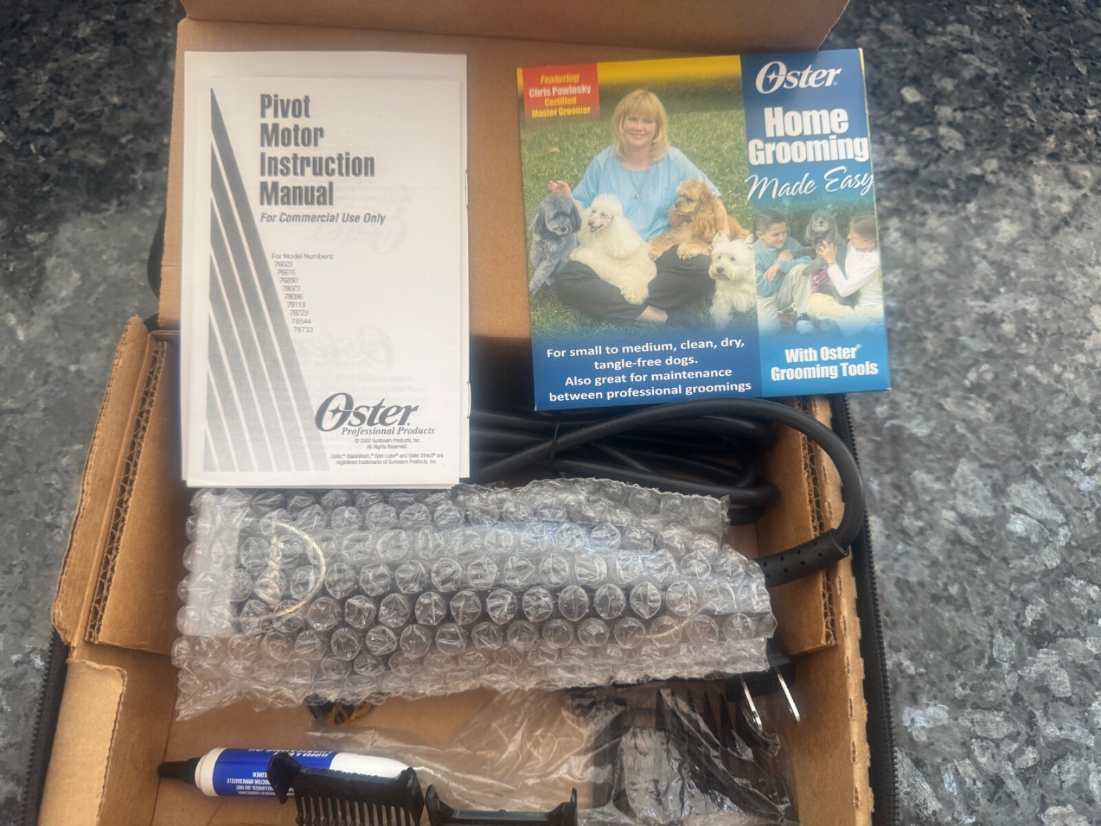 Oster Professional Pivot 78544 Fast Feed Adjustable Case & Guides & DVD Manual