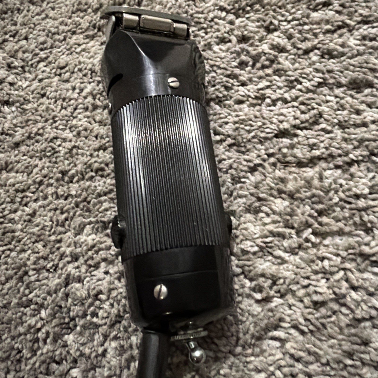 OSTER MODEL 10 PROGIENIC HEAVY DUTY ELECTRIC BARBER HAIR CLIPPER W/CLIPS WORKS