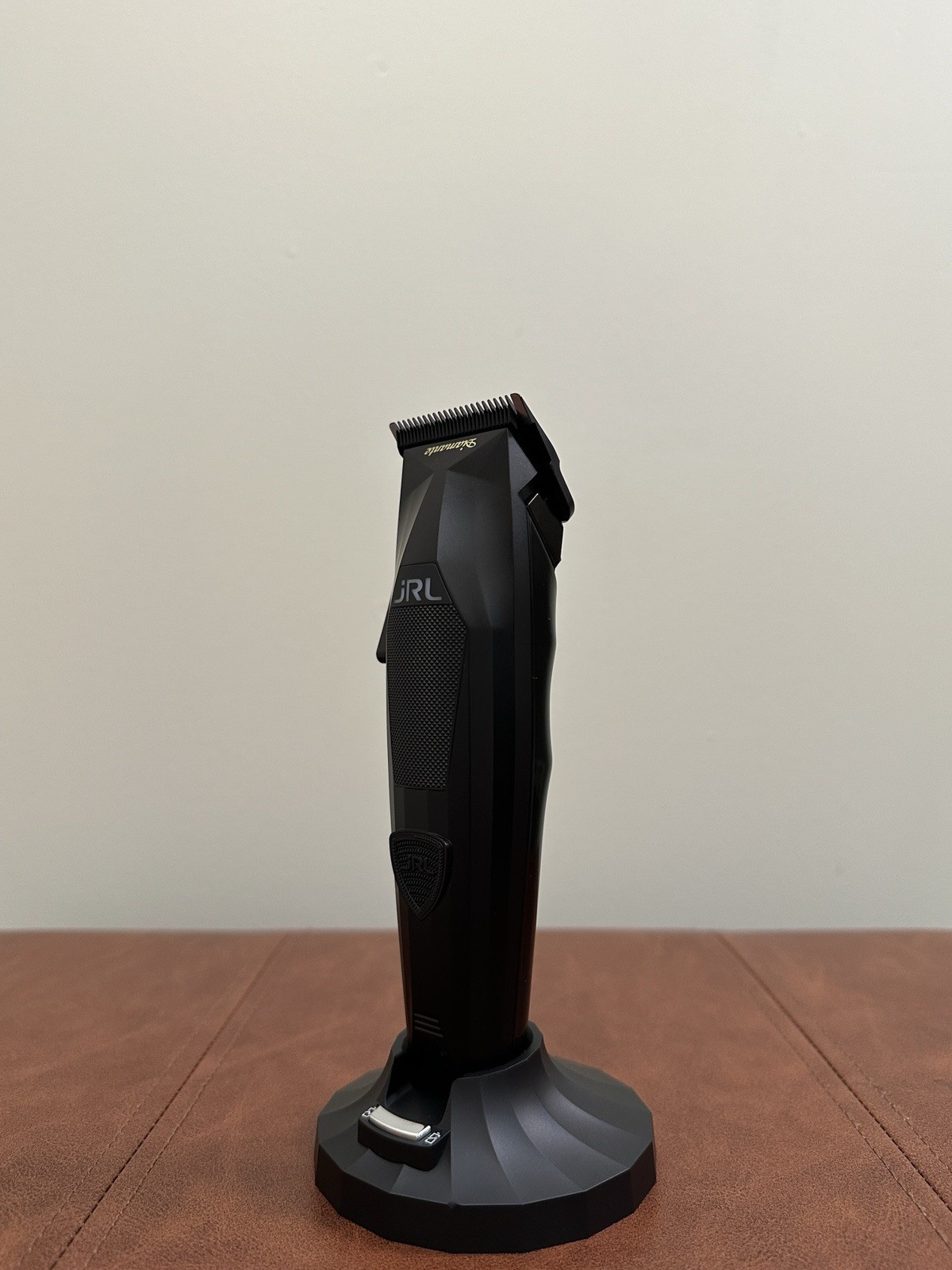 JRL Diamante Cordless Clipper Black w/ Charging Stand Barber Professional