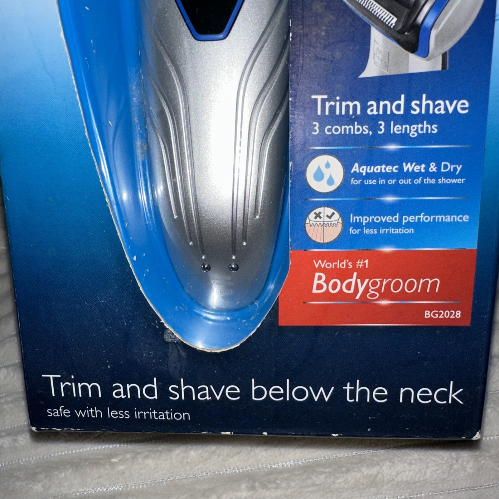Philips Norelco Rechargeable Wet Dry Showerproof Mens Shaver BG2028/42