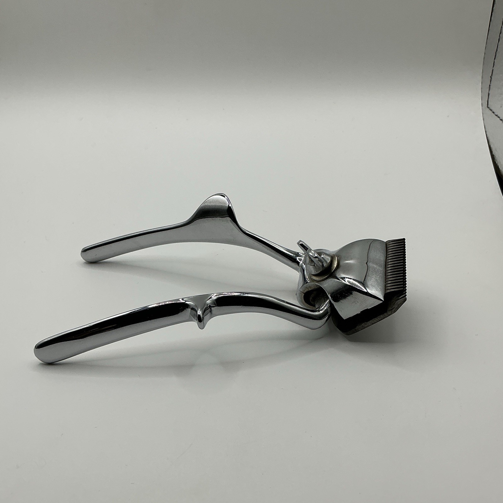 Priests of Merlin Manual Hair Clipper, Silver, 0.9mm Clipper Blade, Model No. 1