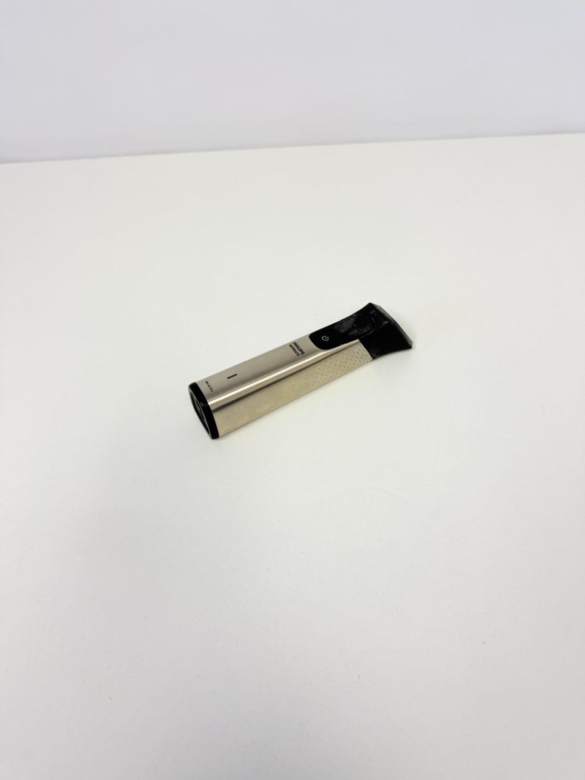 Philips Norelco Multigroom 7000 MG7910 Tested