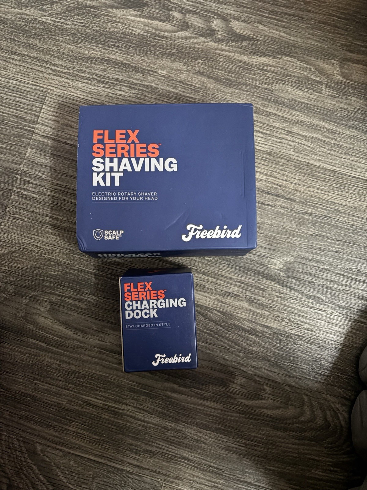 Free Bird Flex Shaving Kit for Men Electric Shaver and Beard Trimmer Charger