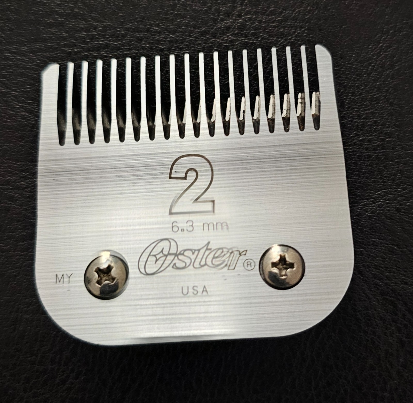 Oster Classic 76 Universal Motor Clipper with 4 Detachable Blades – Set