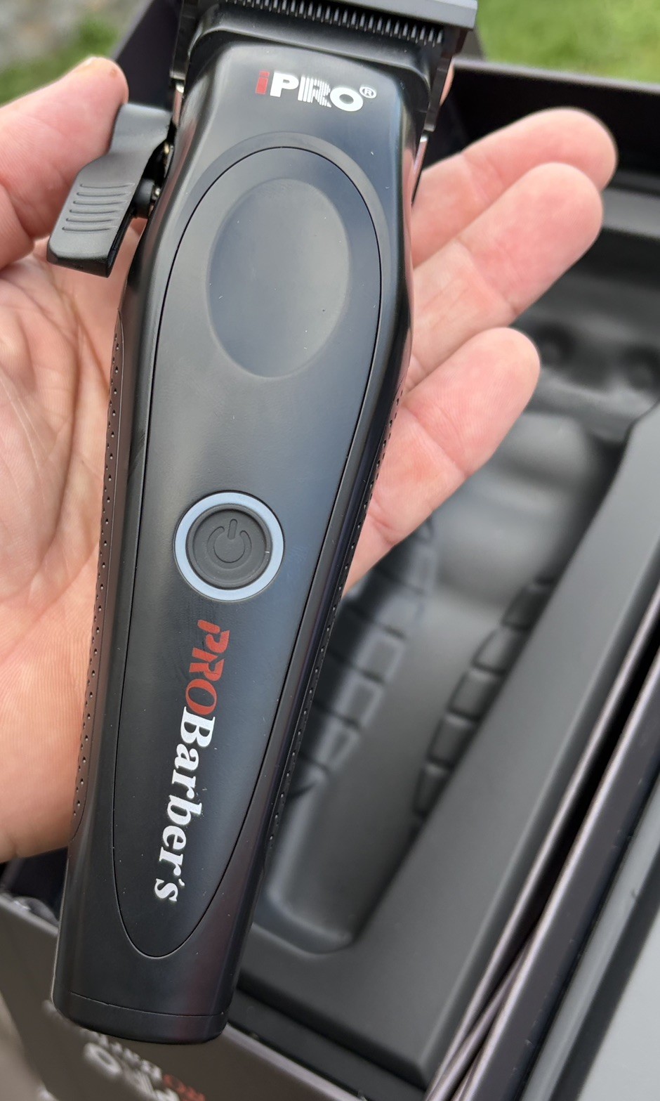Pro Barbers Cordless Clipper Black Rechargeable Brand New Free Shipping