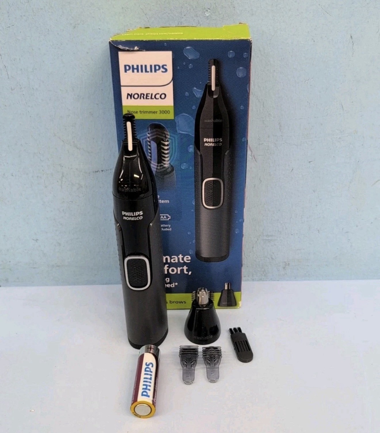 Philips Norelco Nose Trimmer 3000 NT3600 Nose Ear Eyebrow Trimmer Open Box