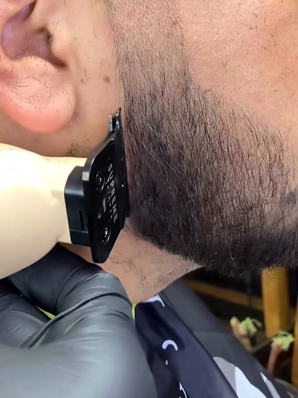 Supreme Trimmer Vader Lite ST3700 – Cordless Beard, Hair & Body Trimmer – Sand