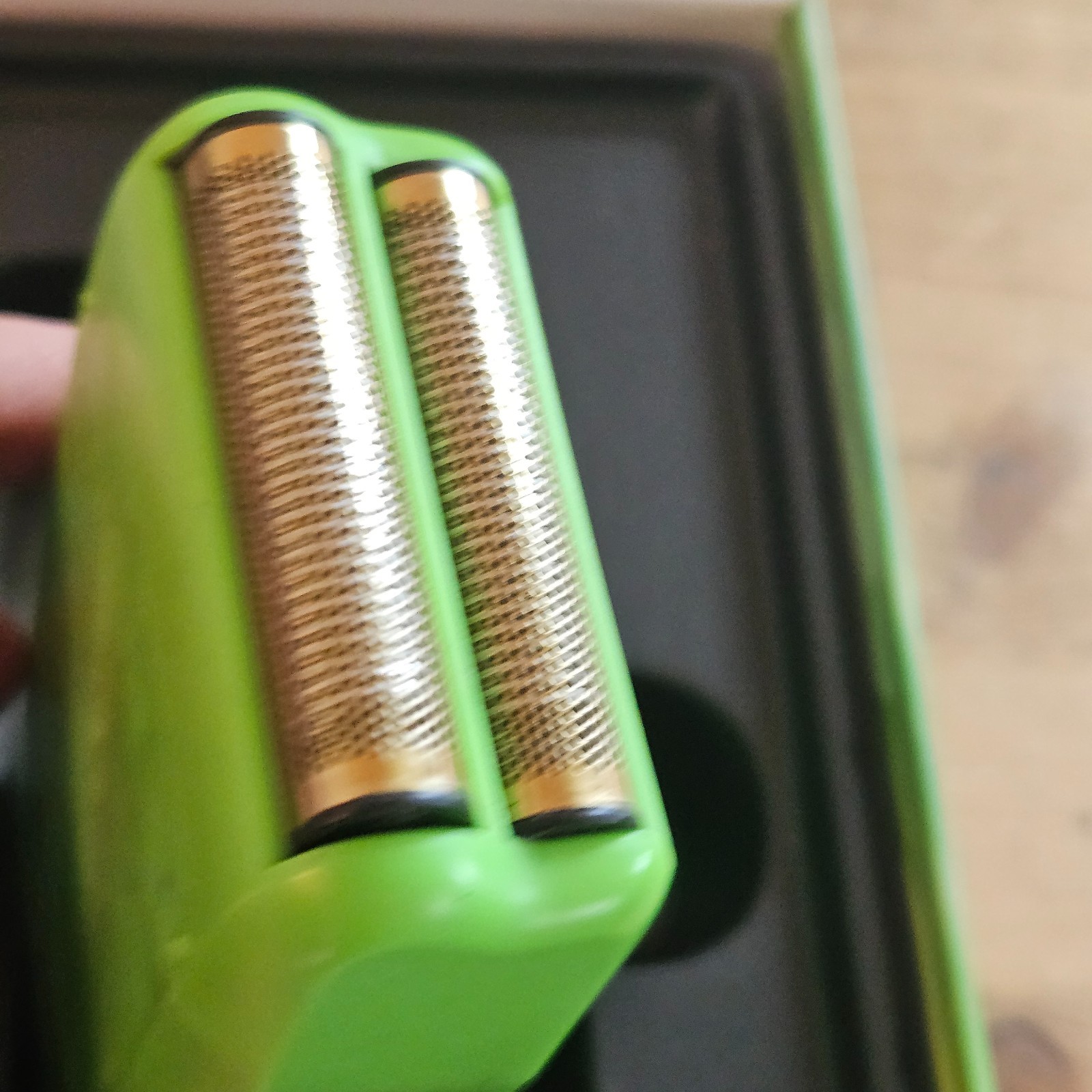 TPOB SKULL Slime Green Black Foil Head Unisex Trimmer USB Charging Face Head