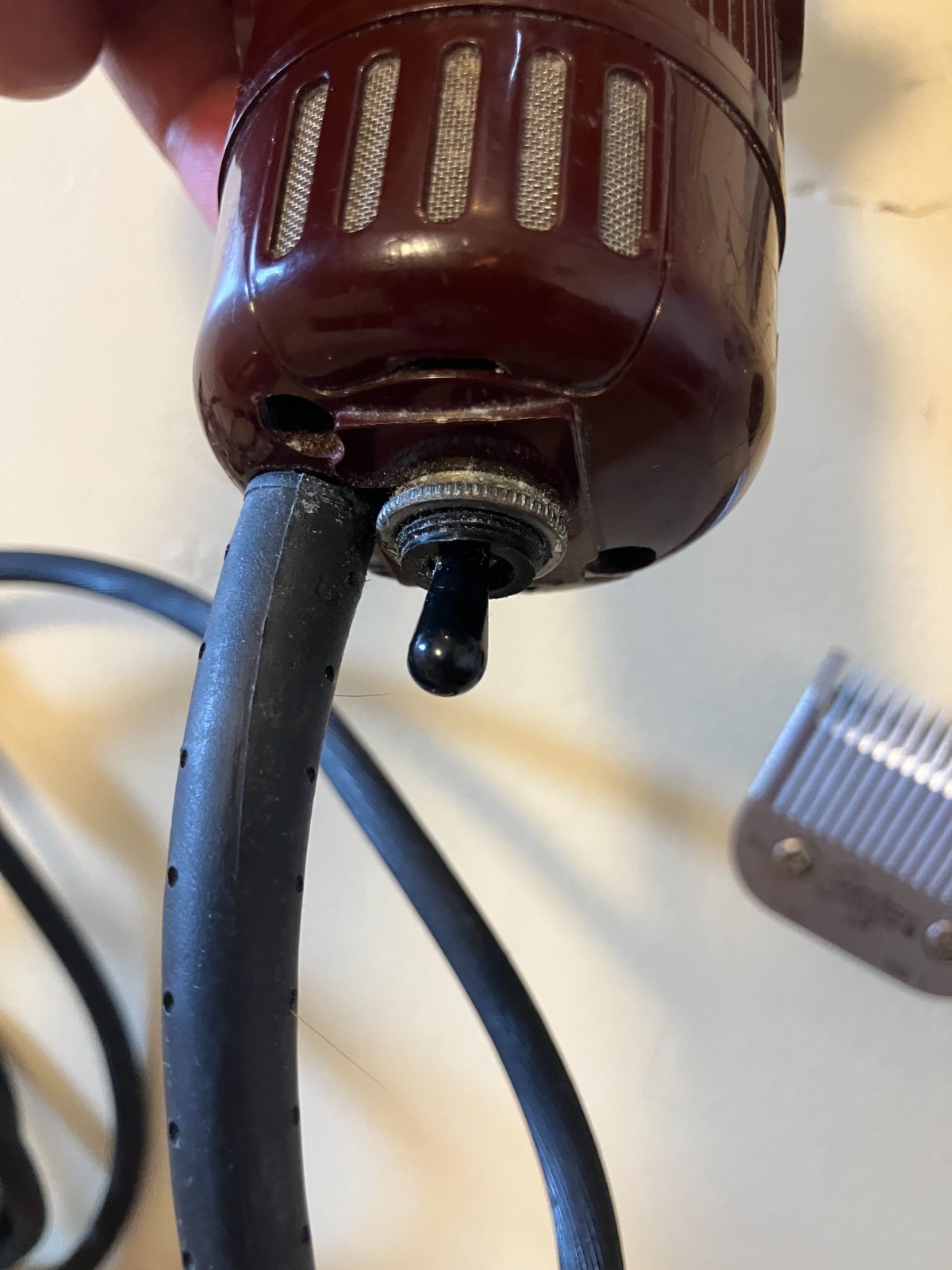 Oster Classic 76 Universal Motor Clipper with Detachable Blades