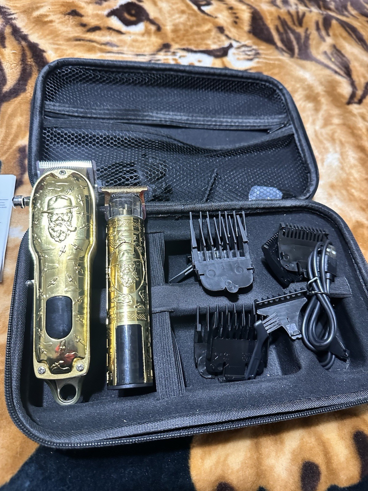 LQT Gold/Black Cordless Hair Clipper Trimmer Kit w/ #1-4 Guards, Case