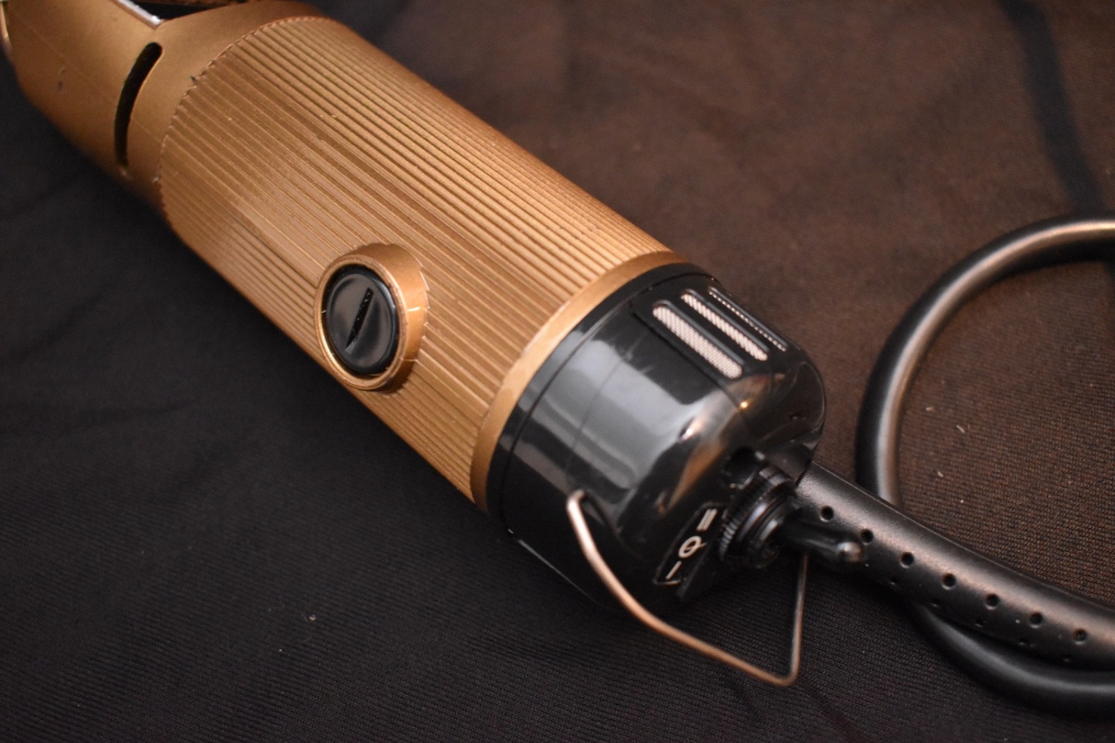 Oster Classic 76 Rose Gold Limited Edition with 3 extra blades – USED