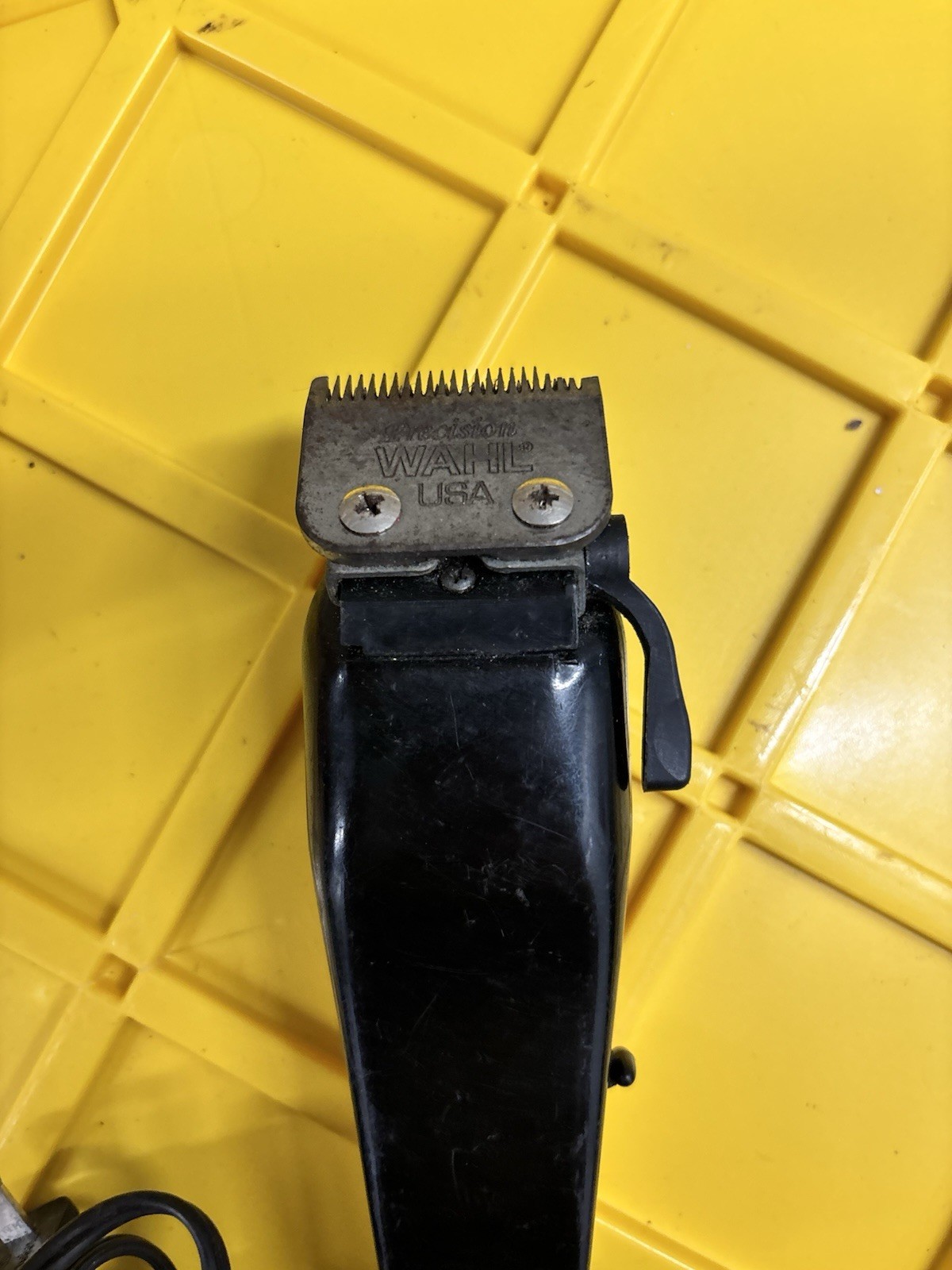 Wahl Corded Electric Hair Clipper, Black Square Blade 1 Head Unisex