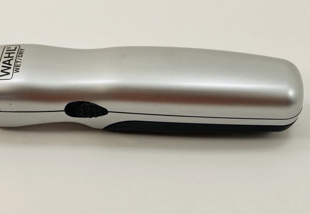 Wahl Wet/Dry Rechargeable Beard Trimmer & Nose Trimmer Grooming Kit Open Box