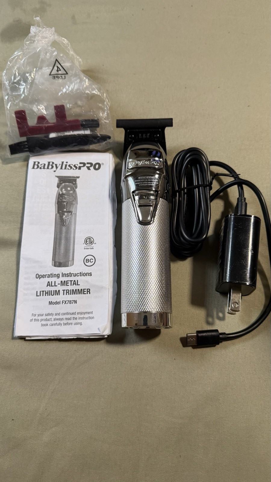 Brand New Unused Genuine BaByliss PRO SilverFX Lithium Outliner Trimmer FX787NS