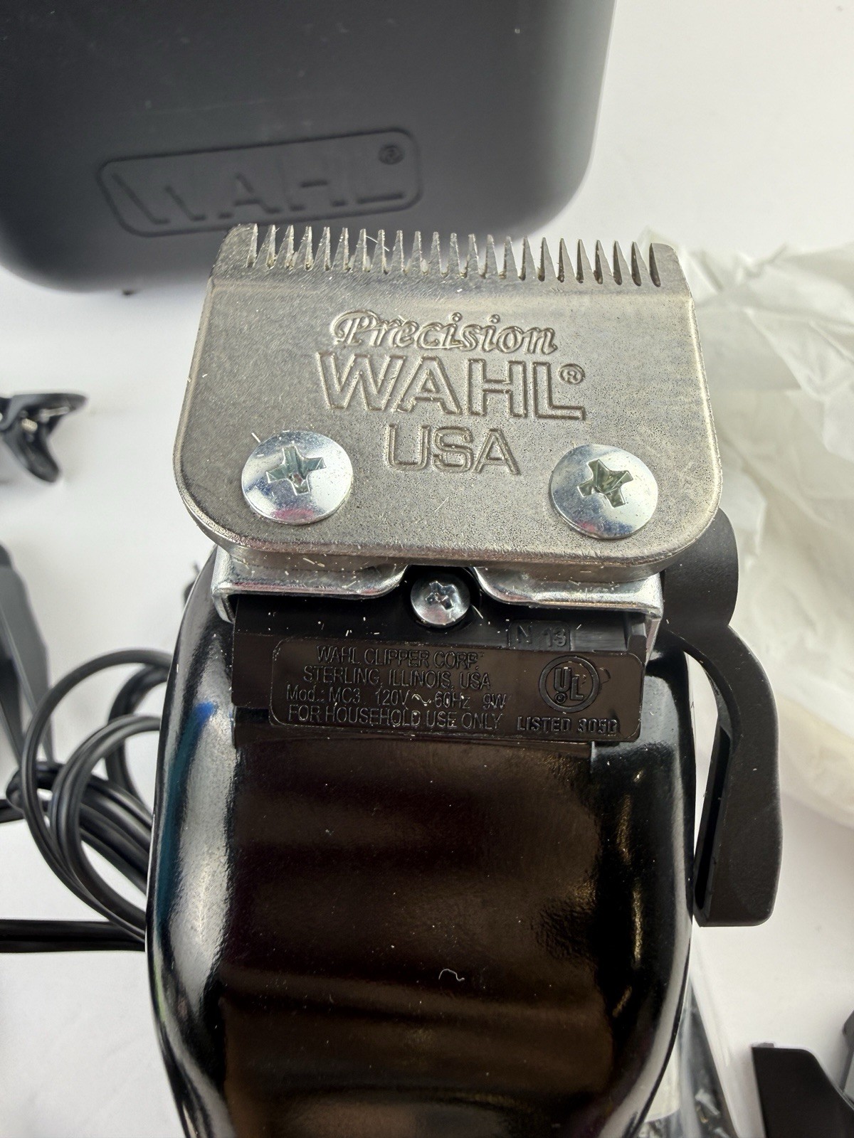 WAHL MC3 Black/Silver CLIPPERS with Size Guards Brush and Hard Plastic Case EUC