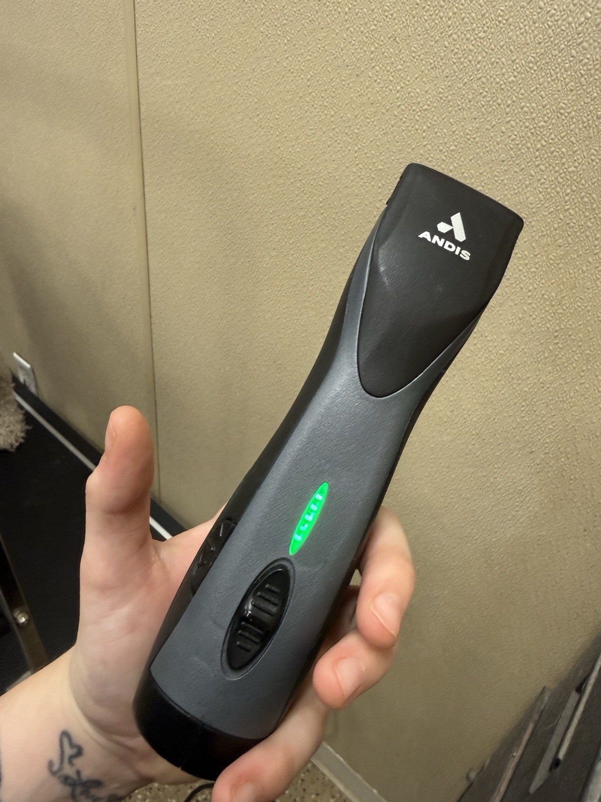 Andis Supra ZR II Cordless Hair Clipper Adjustable Speed w/ Charging Stand Black
