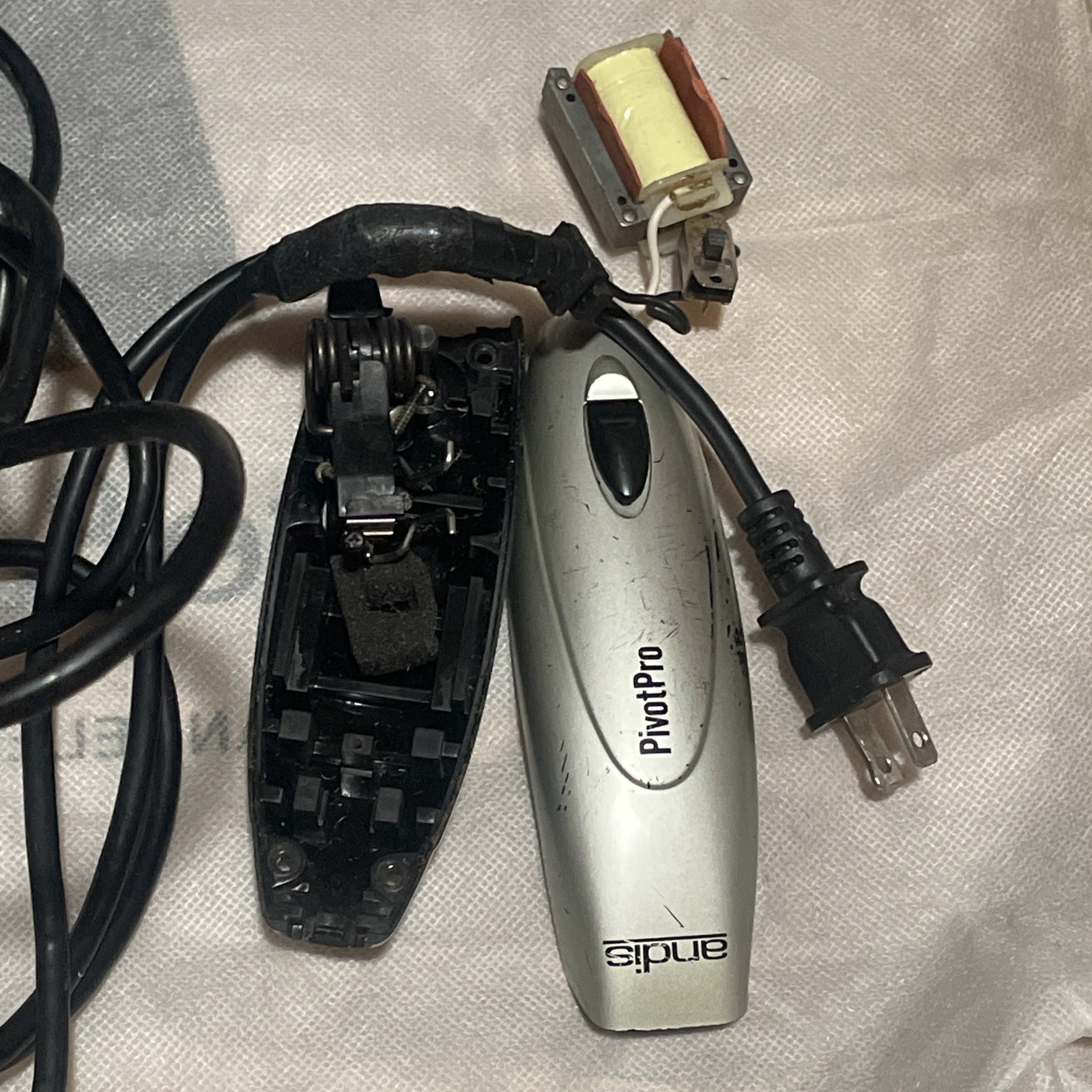 Andis Pivot Pro Trimmer (PMT-1) – Refurbished + Extra Motor