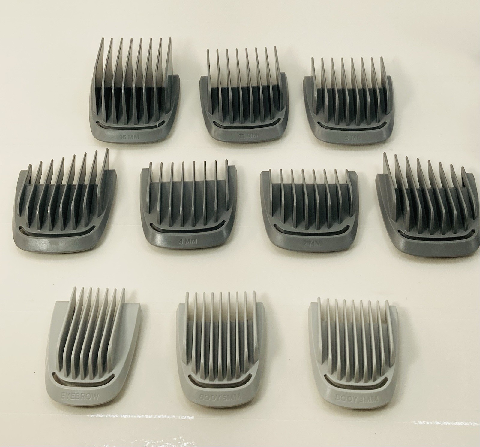 Philips Norelco MG9510/60 Multigroom 9000 21-in-1 Trimmer New Open Box