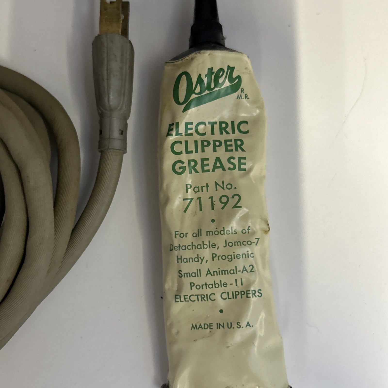 2 Vintage Andis Master ML Professional Clippers and Accessories **READ DISC**