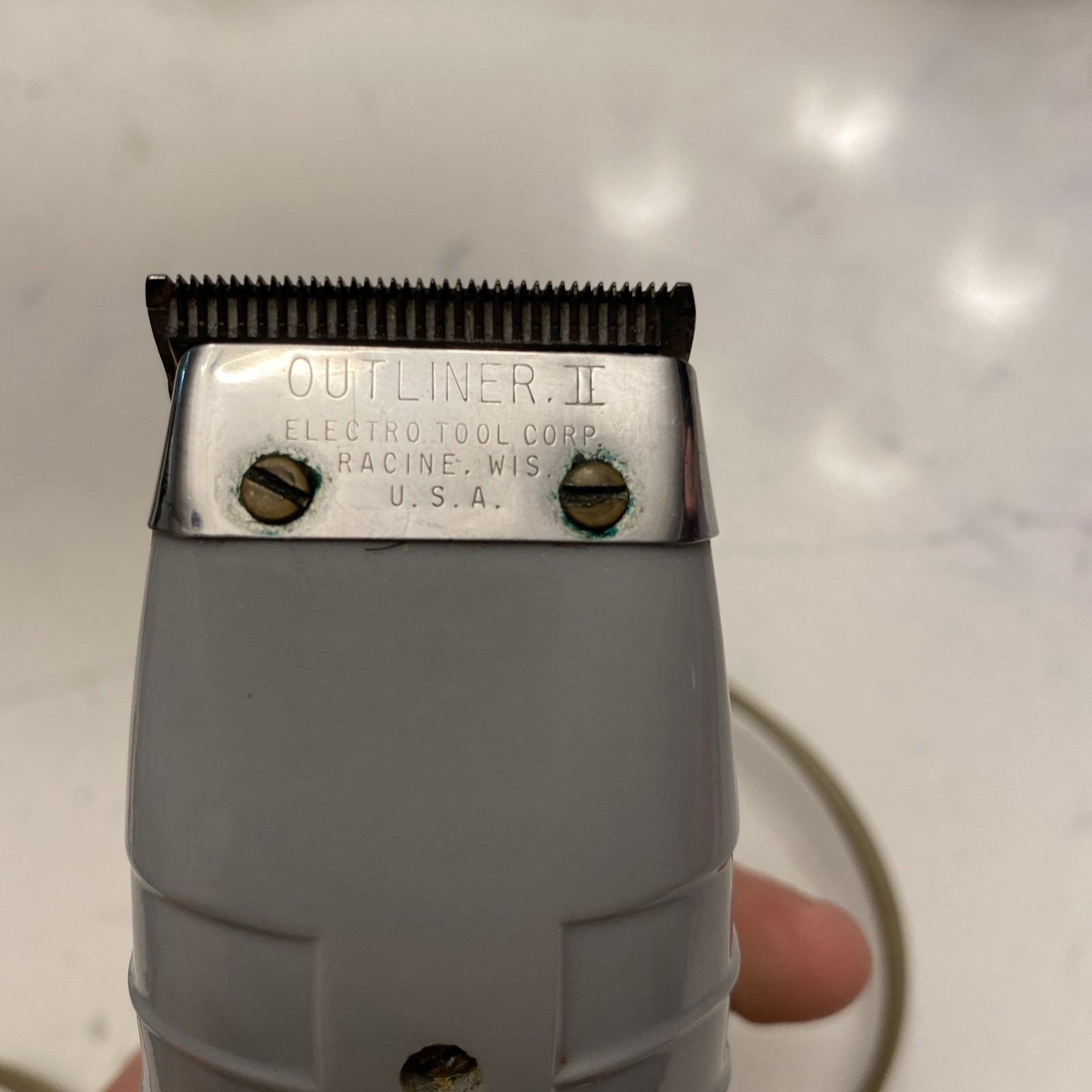 Andis Model G, Outliner II (2) Corded Hair Trimmer 110V AC 60 Cycle 10 W