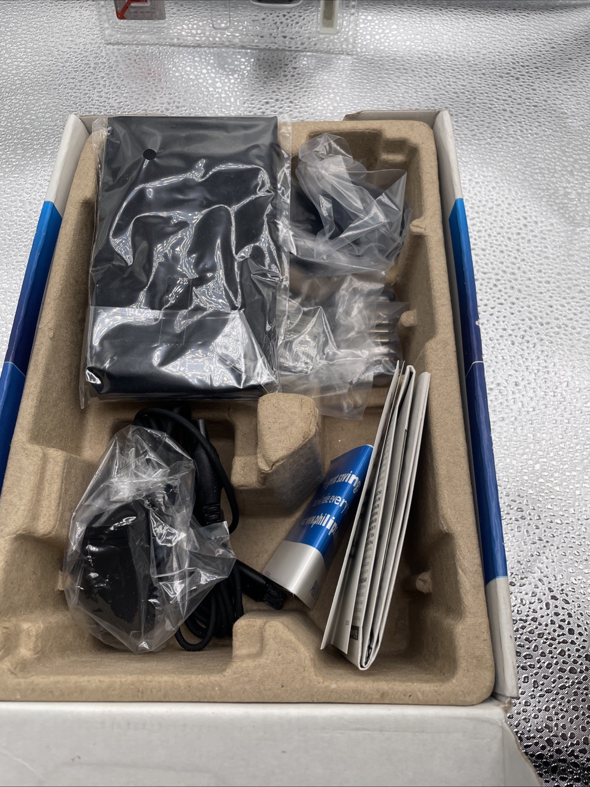 Philips Norelco QG3270 Pro Multigroom Grooming Kit In Box w/ Charger