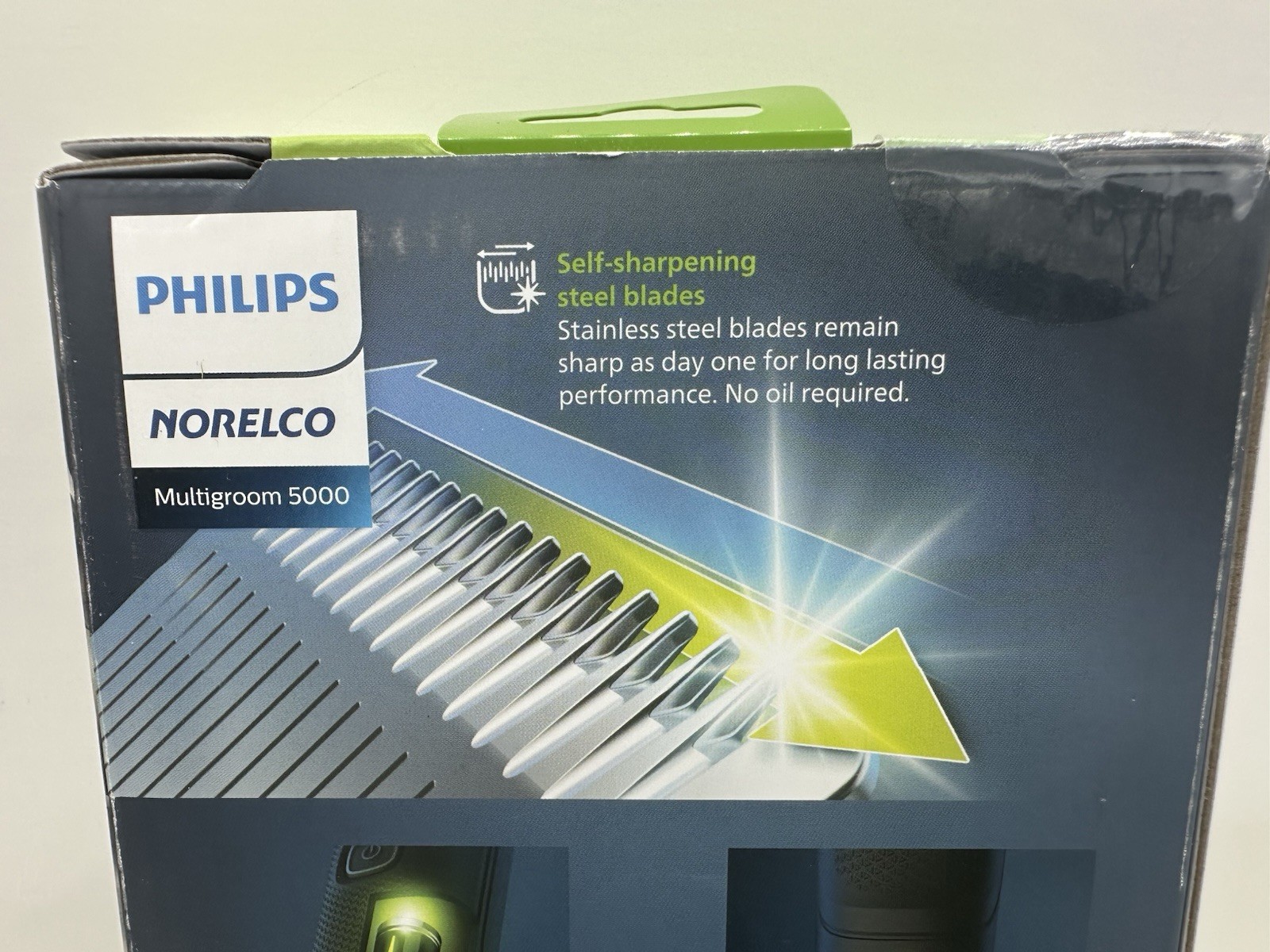 Philips Norelco Multigroom 5000 Trimmer 18pc All-in-One 11 Lengths Body Face New