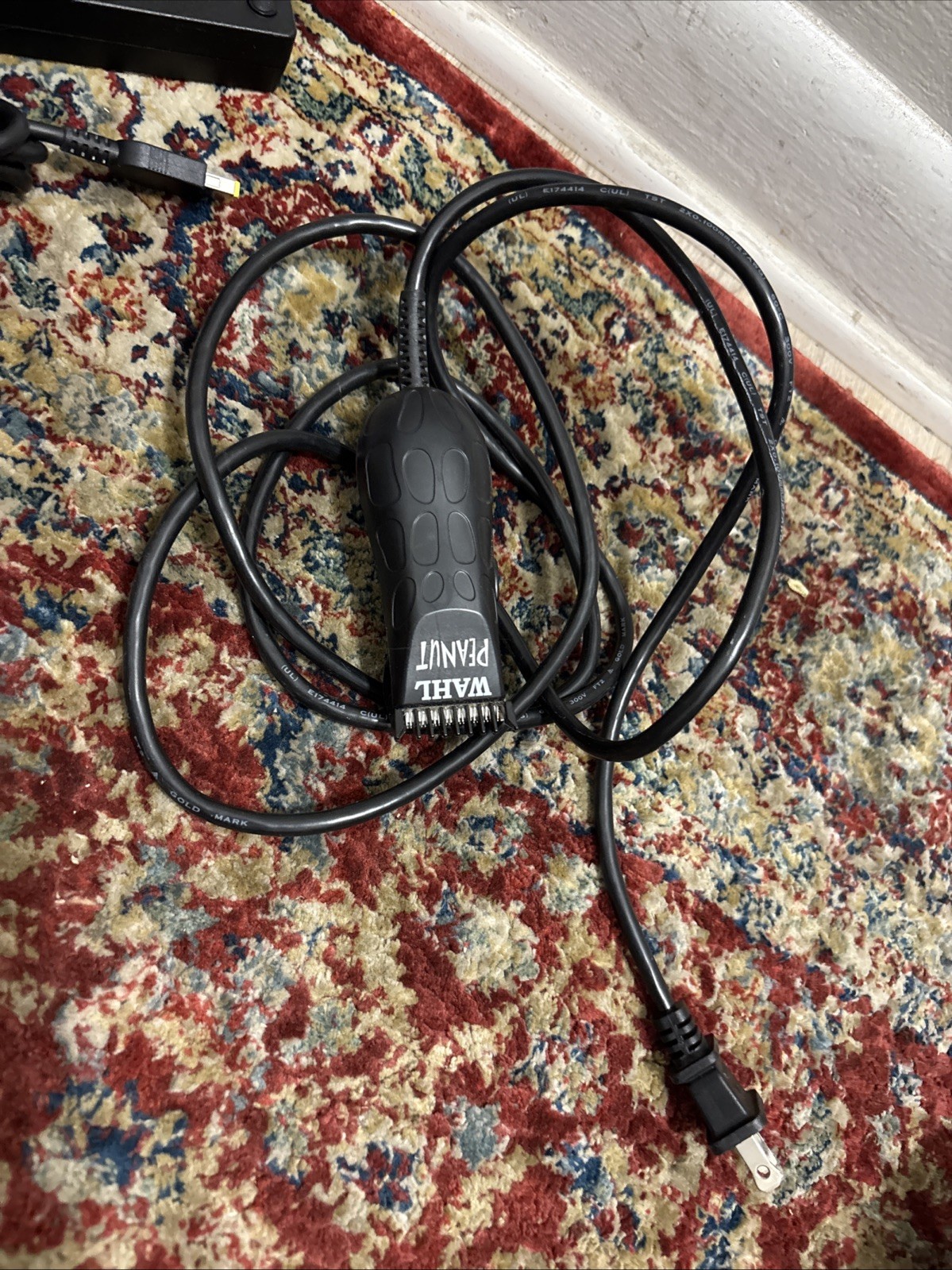 WAHL Professional Peanut – Model 8655-200 Black Kit Trimmer Clipper
