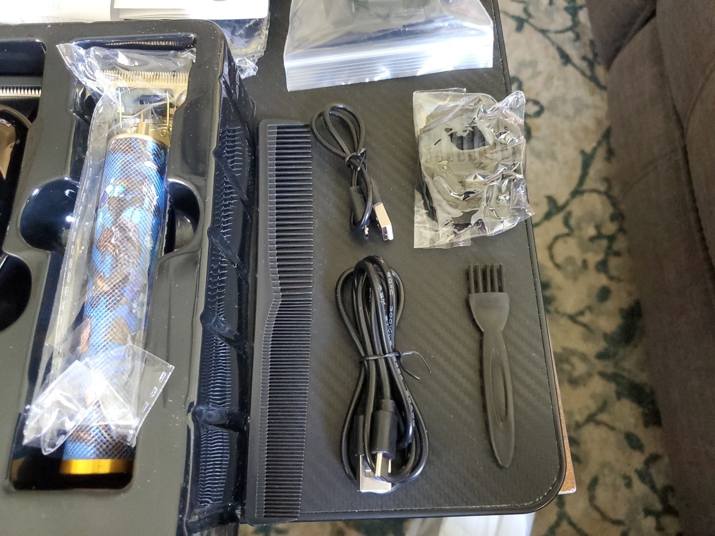 NIB – LQT-889 PROFESSIONAL Hair Clipper Set – USB Rechargeable, 1500mAh, 5V/1A