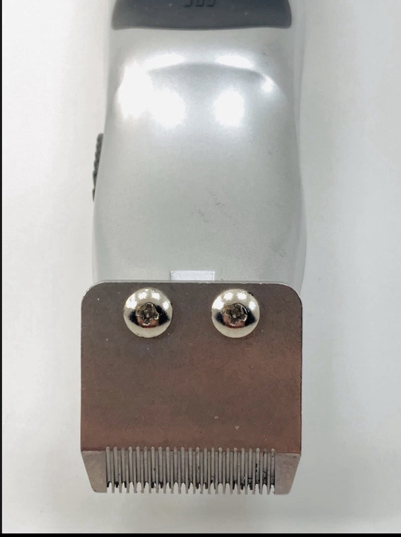 Wahl Wet/Dry Rechargeable Beard Trimmer & Nose Trimmer Grooming Kit Open Box