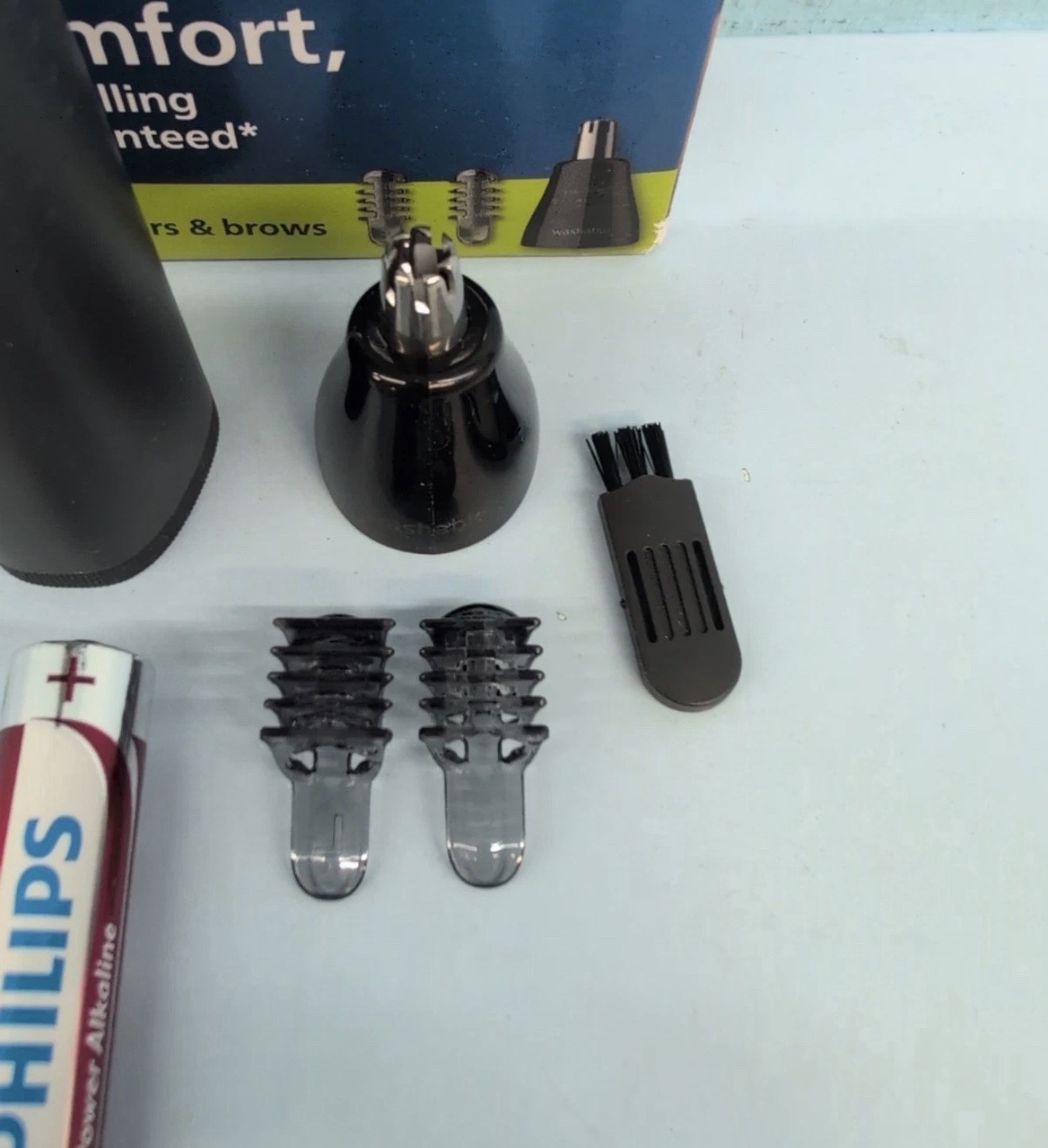 Philips Norelco Nose Trimmer 3000 NT3600 Nose Ear Eyebrow Trimmer Open Box