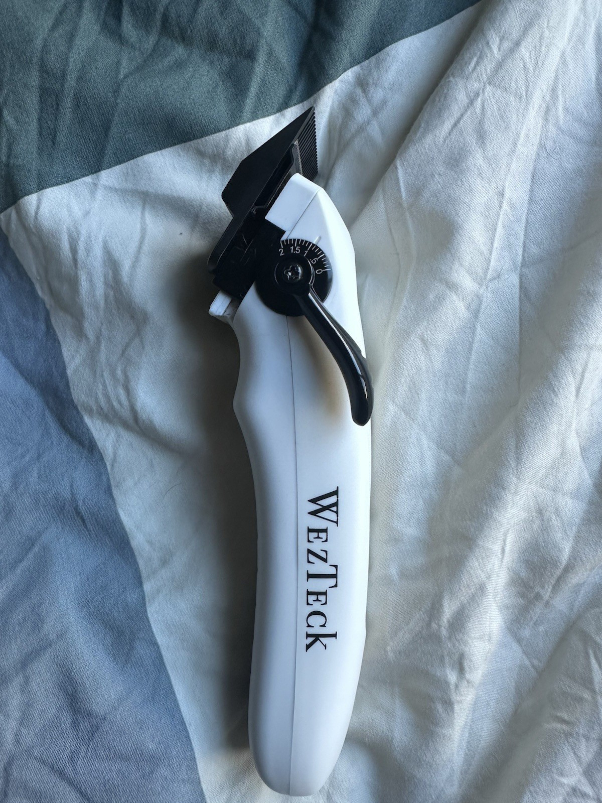 WezTecK Hair Clipper Opens from a 0-2 White