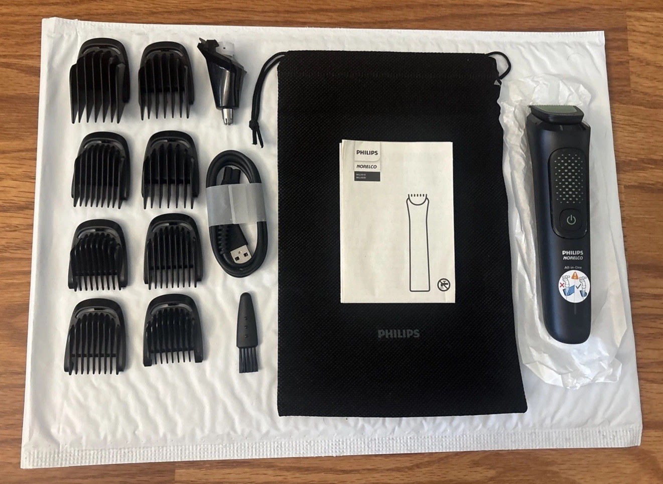 Philips Norelco All-In-One 3000 Series 13-in-1 Beard & Hair Trimmer MG3919/50