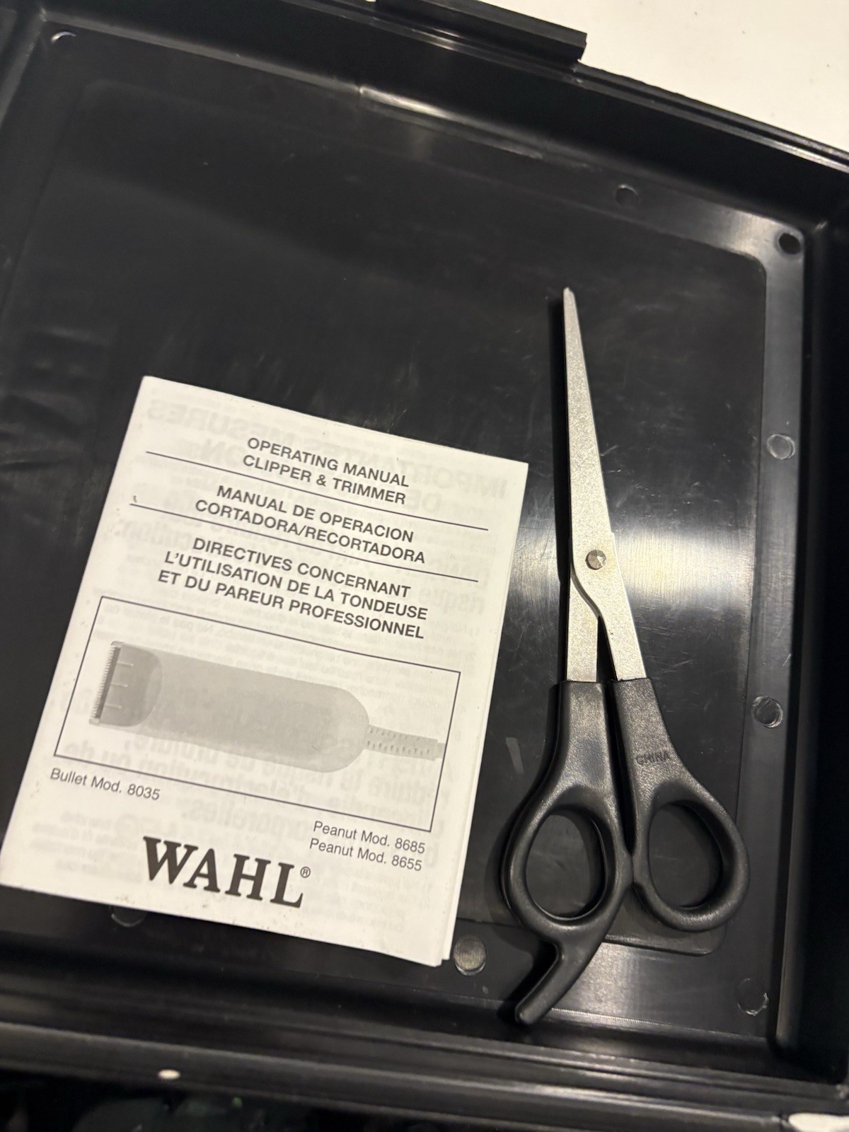 Lot 2 WAHL Electric Clippers Trimmers (Models: Designor & Bullet ) & Accessories