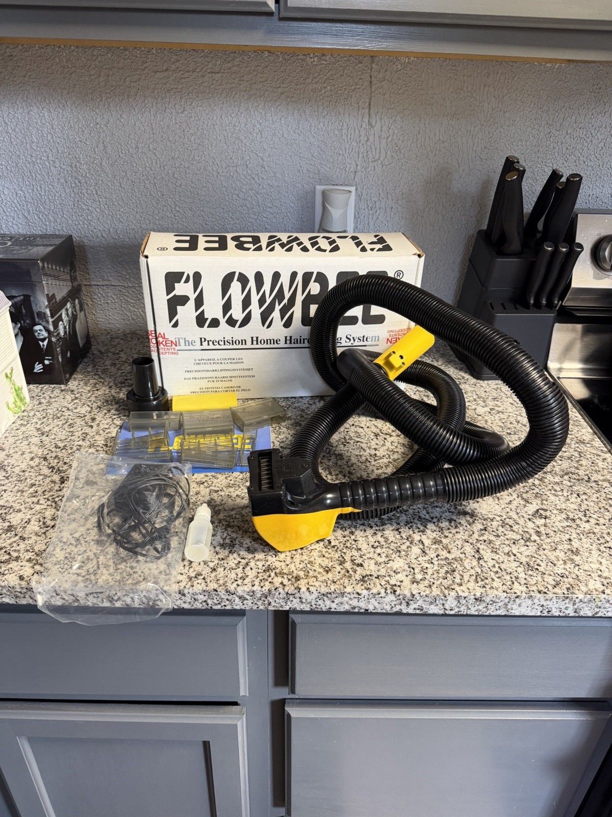 Flowbee Precision Home Haircutting System Corded Kit W/ Guides Complete