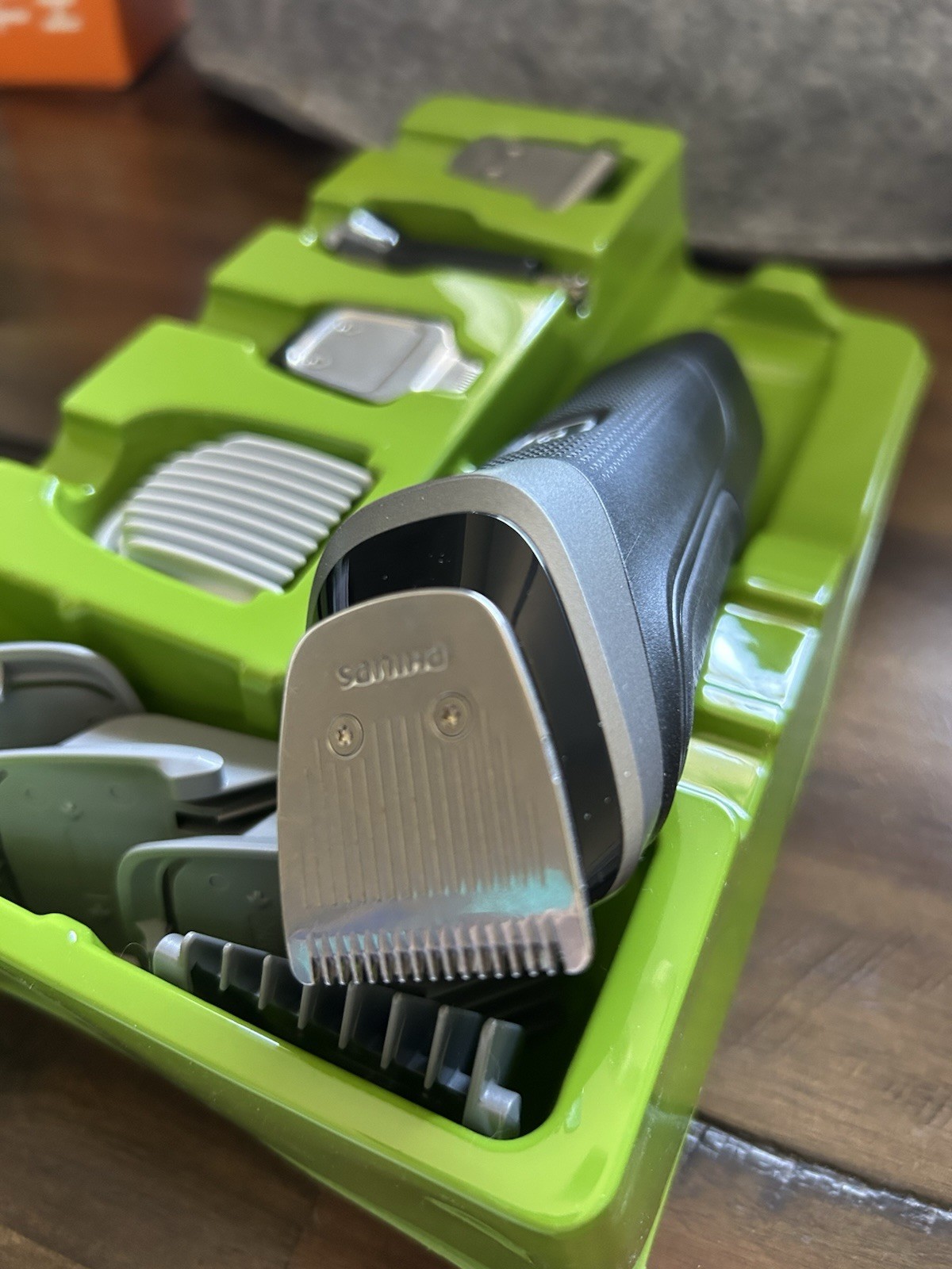 Philips Norelco Multigroom Series 5000 Trimmer 18pc Kit MG5910/49. OPEN BOX**