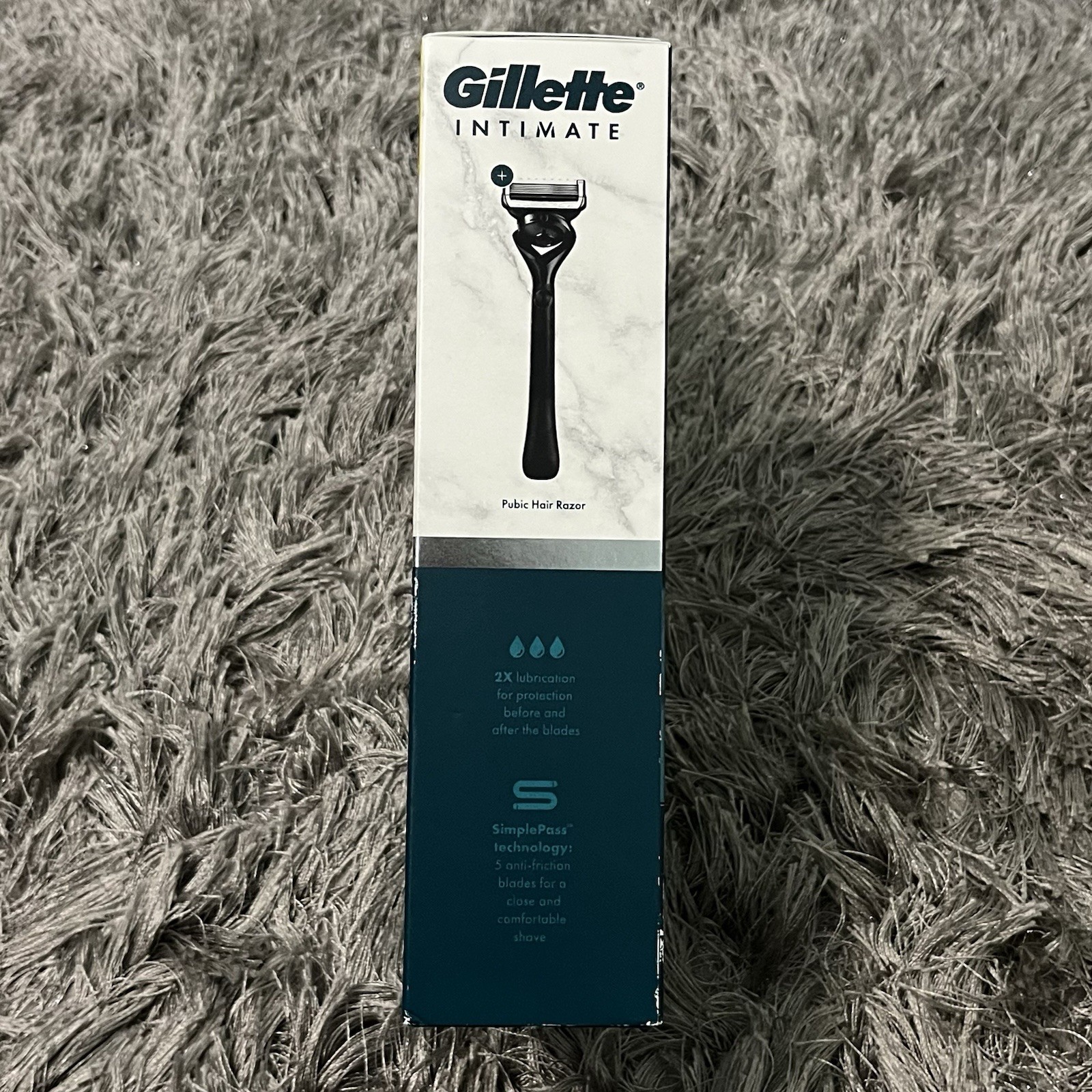 Gillette Intimate i7 Pubic Hair Trimmer + Free Razor (Prevents Nicks & Cuts)