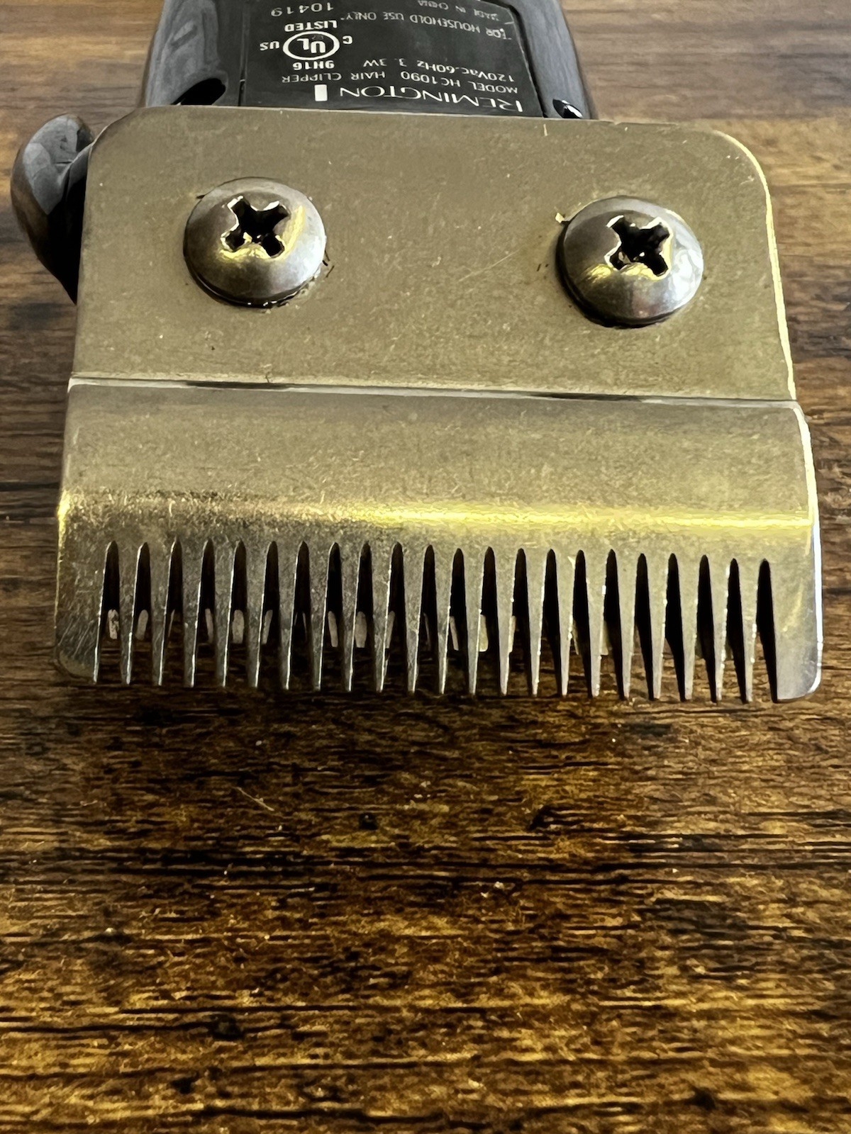Remington Model HC-1090 Electric Hair Clipper Cleaned And Working Great Shape
