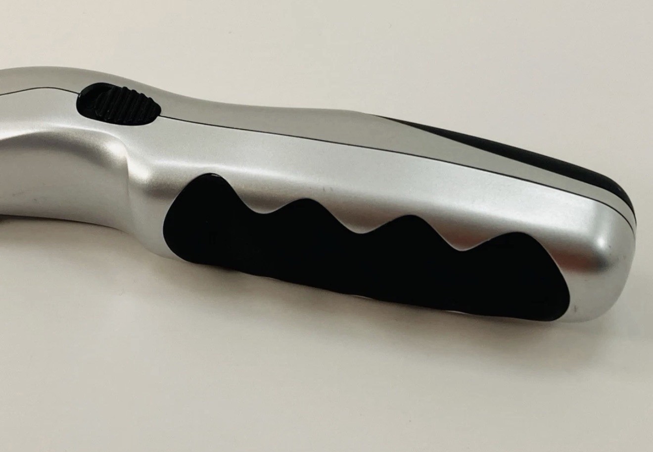Wahl Wet/Dry Rechargeable Beard Trimmer & Nose Trimmer Grooming Kit Open Box