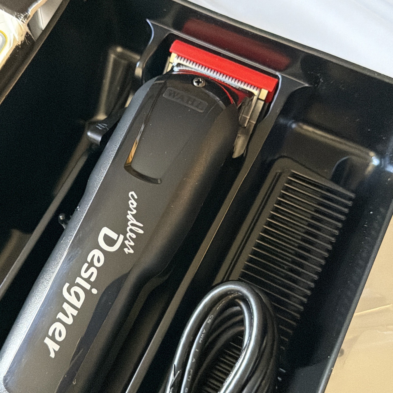 Wahl Cordless Designer Clipper Black 90 Minutes Run Time Includes 4 Guides 8591