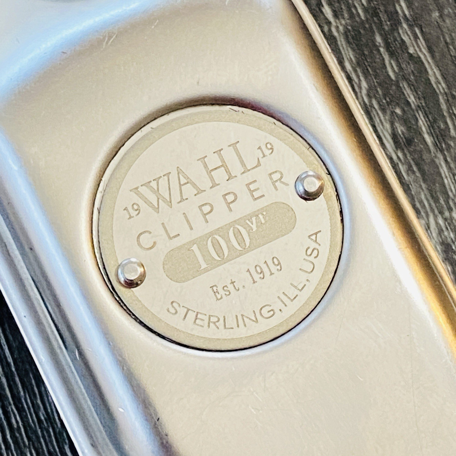 Wahl Professional Clipper 8504L Series Metal Edition Cordless 100yr Adjustable