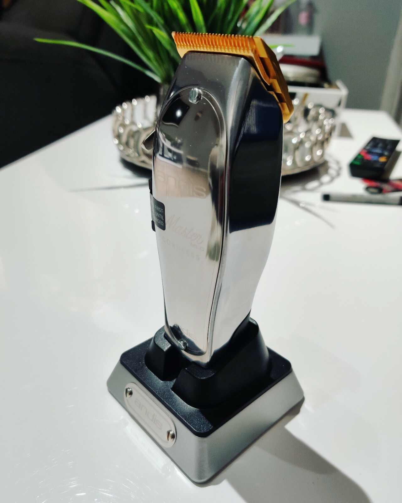 Andis Professional Master Cordless with gold blade